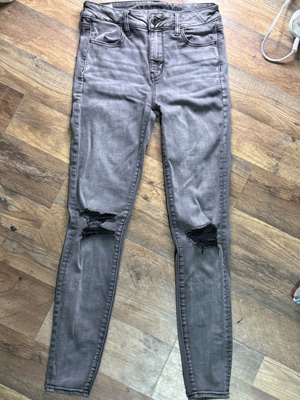 American Eagle Outfitters Gray Distressed Skinny Jeans